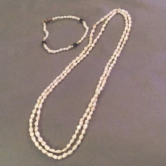 Jewelry - Delicate, rice, pearl necklace, and bracelet set